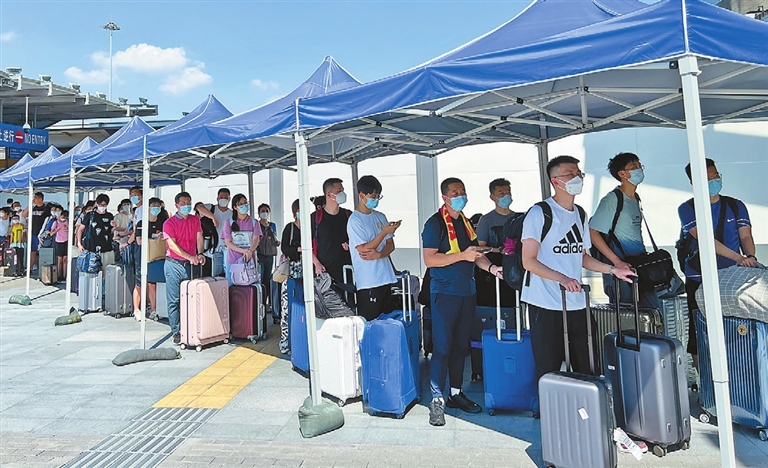 Outbound Students Surge For New School Term
